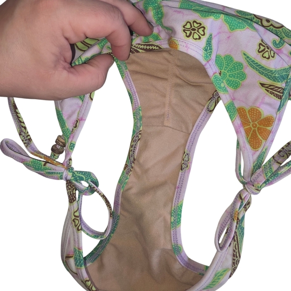 Mora Bikini Top And Ruched Bottom - Picture 7 of 7